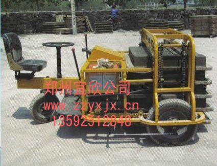 水泥磚廠(chǎng)運(yùn)磚坯用電瓶叉車(chē)哪里好？河南宜欣優(yōu)質(zhì)之選！