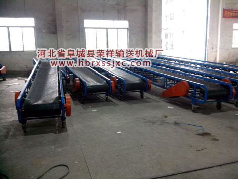 百度推薦河北榮祥大型輸送機(jī)，大型扒谷機(jī)，鋼板倉(cāng)
