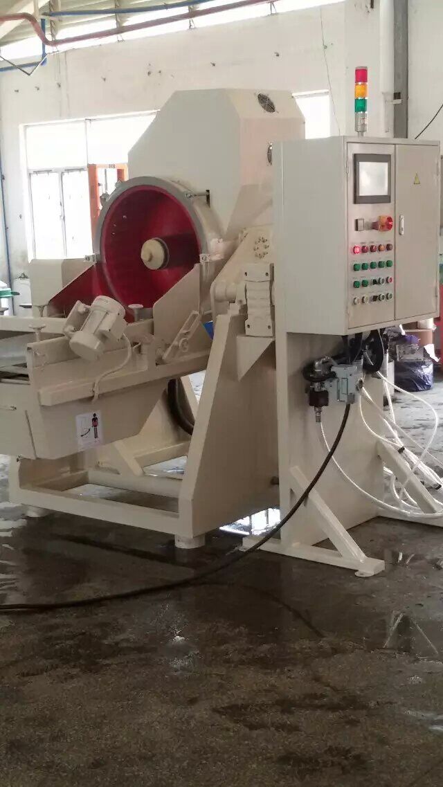 全自動流水光飾機、無心光飾機