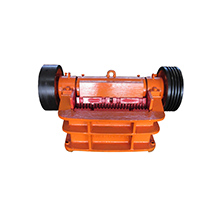 專業(yè)生產(chǎn)破碎機(jī)廠家小型顎式破碎機(jī)PEX150*750
