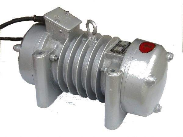 ZF150平板振動器