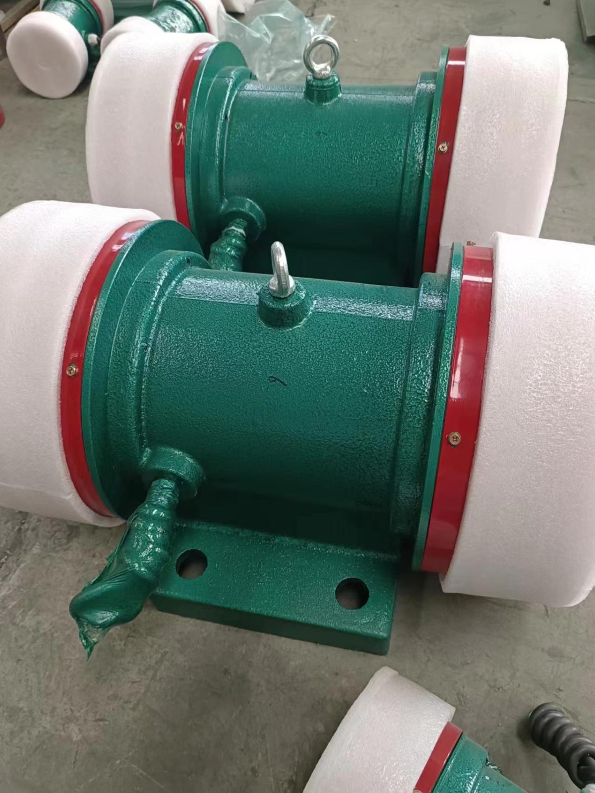 振動電機，振動篩設備，給料機，側板電機，倉壁振動器鯤鵬機械設備供應