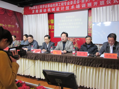 新鄉縣人民政府副縣長祝顯成