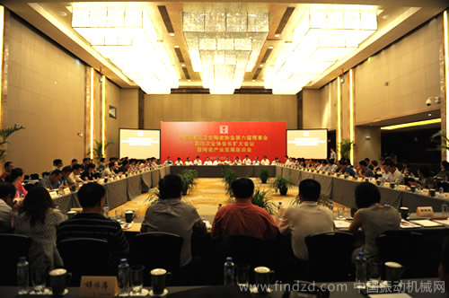 中國建筑衛生陶瓷協會第六屆理事會第四次全體會長擴大會議暨陶瓷產業發展座談會在廣州召開