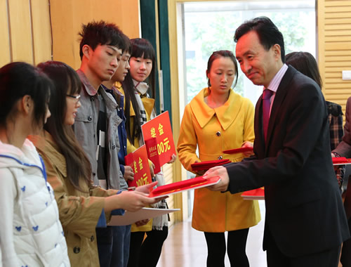 無壓給料三產品重介質旋流器選煤工藝及設備創始人-國華科技趙樹彥