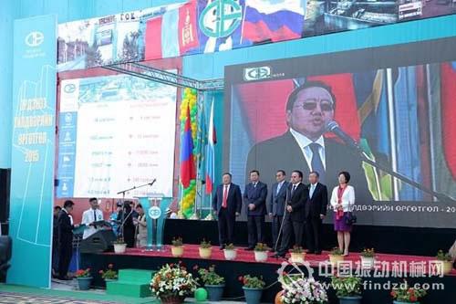 中信重工機(jī)械設(shè)備股份有限公司承制9.75×4.88米半自磨機(jī)和Φ6.71×9.75米溢流型球磨機(jī)