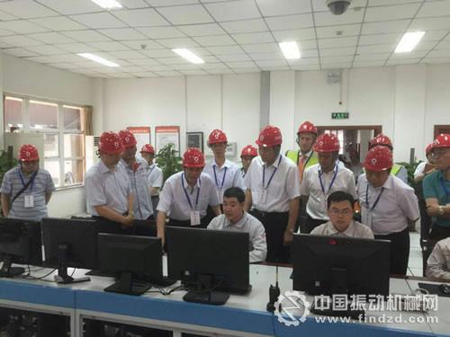 安陽中聯水泥骨料生產線轉型升級暨現場觀摩會舉行
