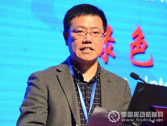 中國砂石協會副會長姚少武主持大會