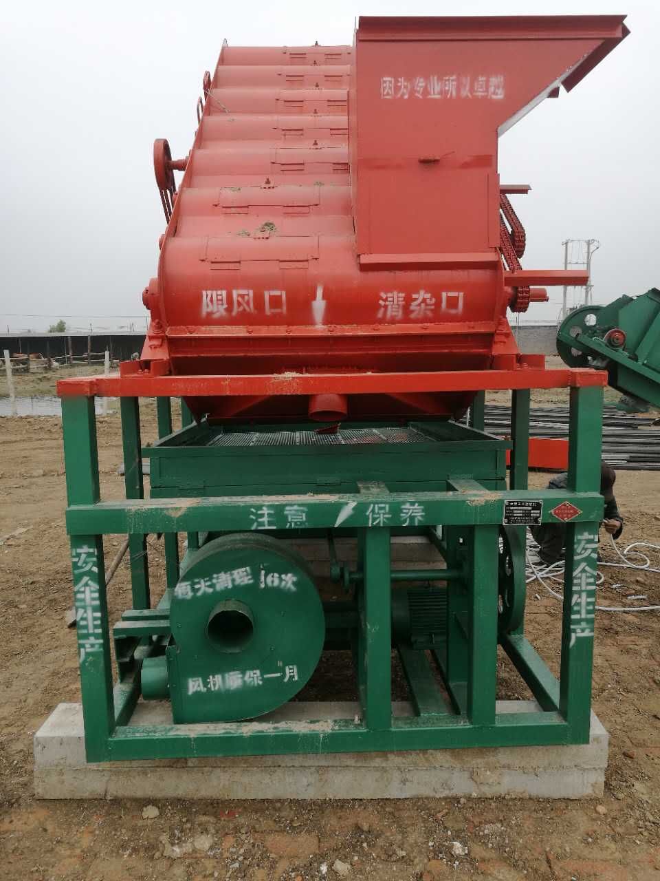 大型玉米脫粒機廠.jpg