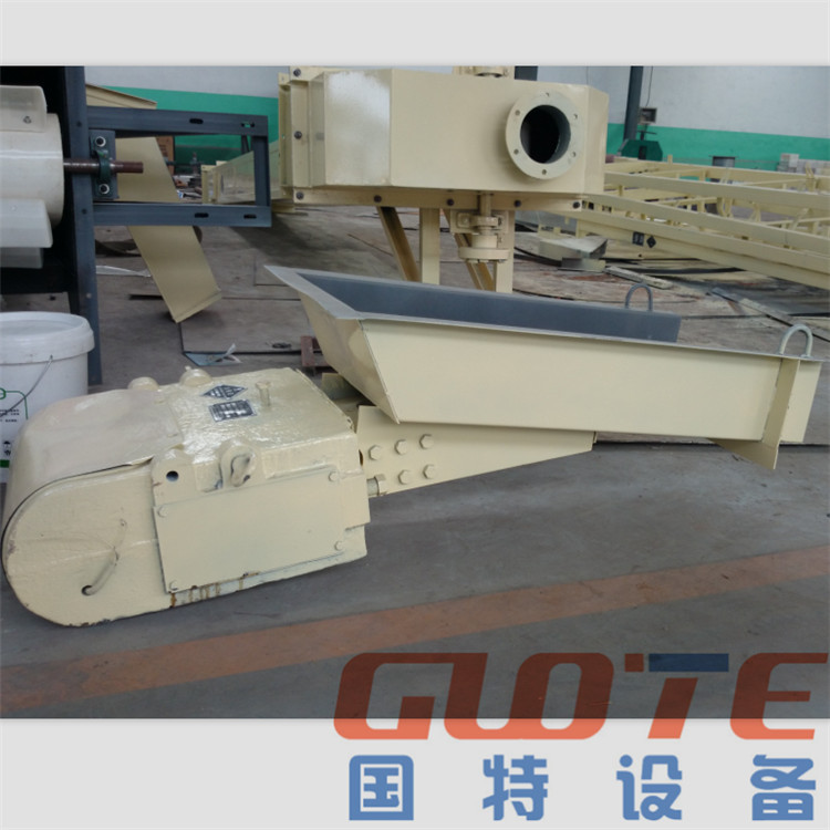 振動給料機 (4)