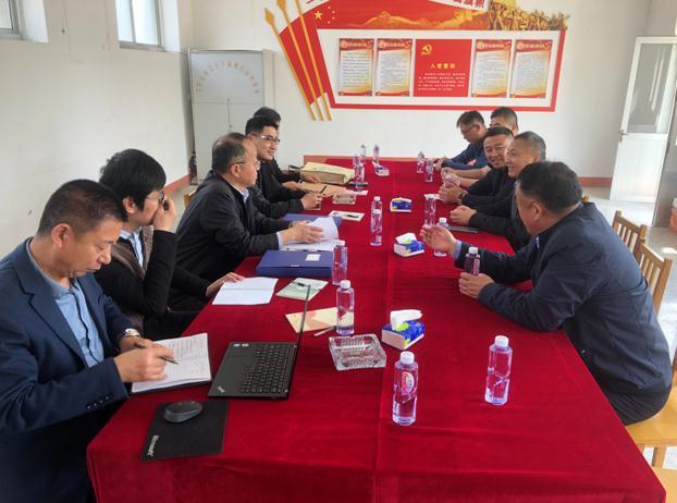 通過座談會的形式,安全專家與企業負責人交流安全生產經驗。