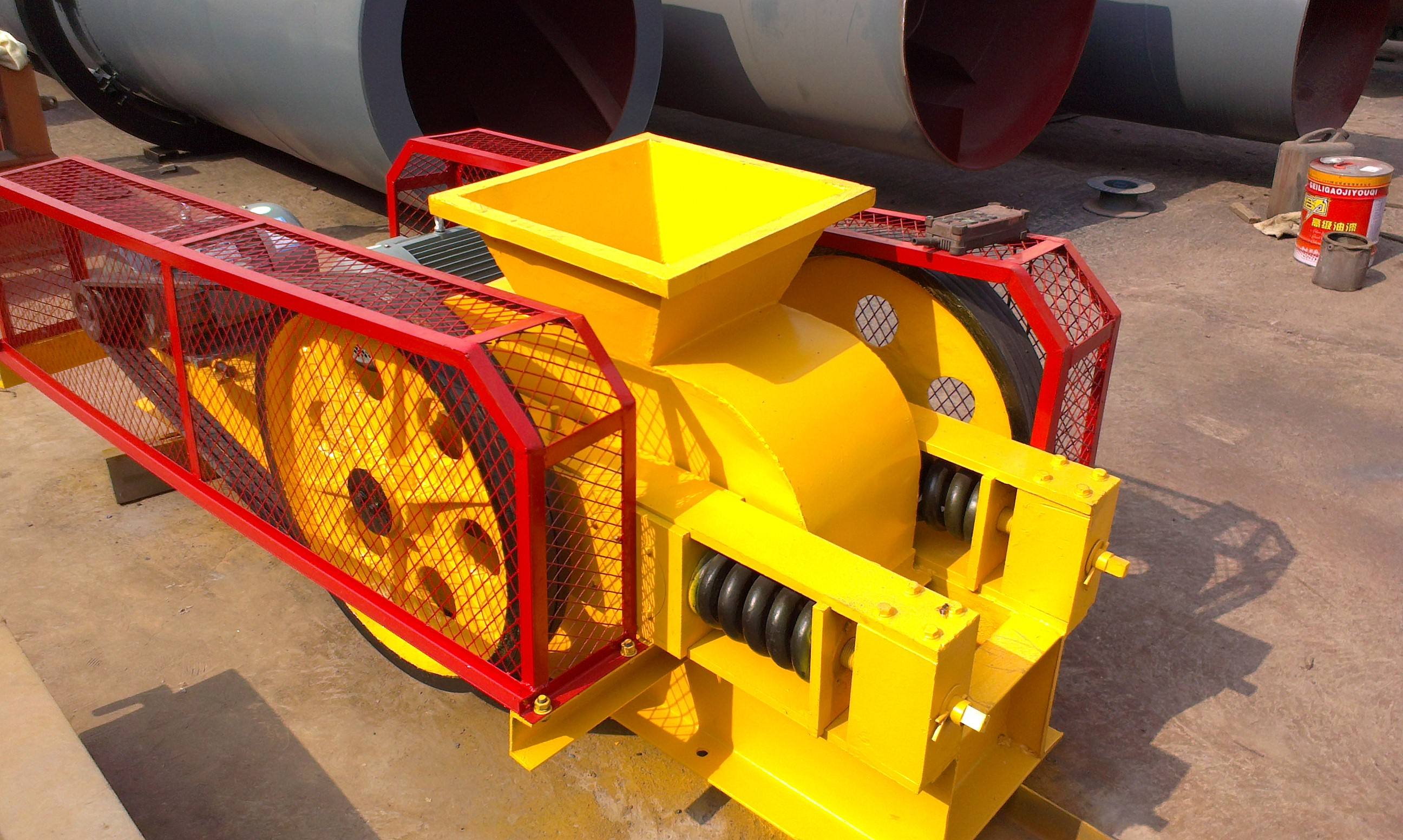 對(duì)輥破碎機(jī) 對(duì)輥破碎機(jī)